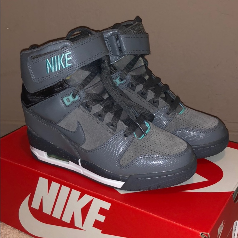 Nike Air Revolution Sky Hi Women's Shoe -  size6